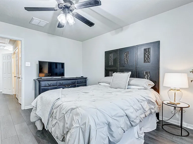 8103 Singing Sonnet Ln — Photo 17
