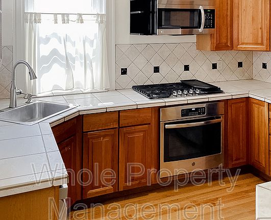 3rd image of 772 N Race St
