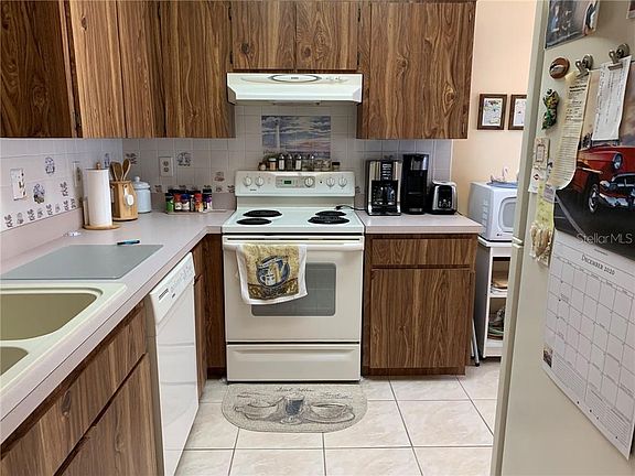 5th image of 3186 Claremont Pl APT E