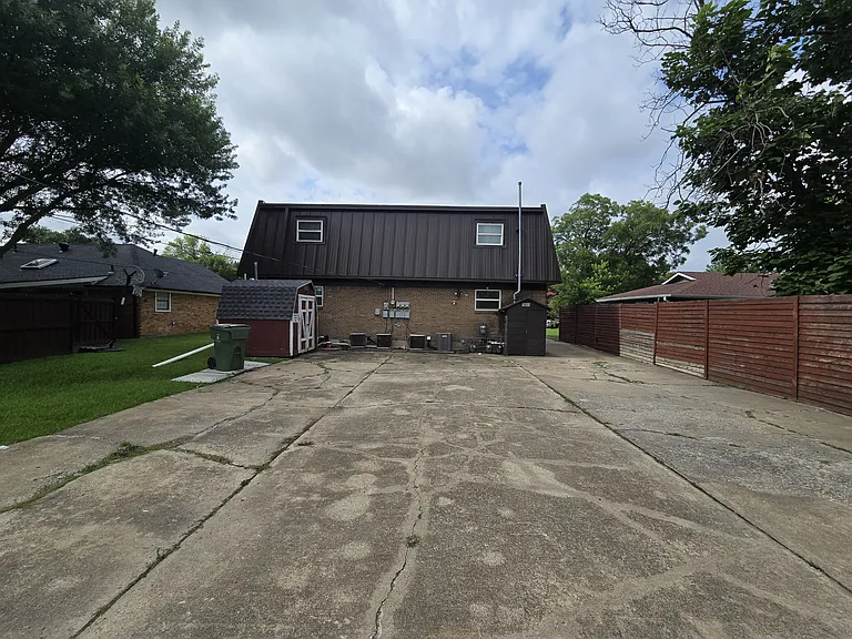 1805 Randolph Dr #4 — Photo 9