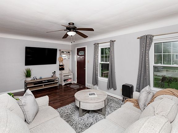 4th image of 3521 68th St