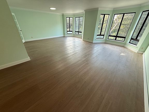2nd image of 4010 Fulton St #3