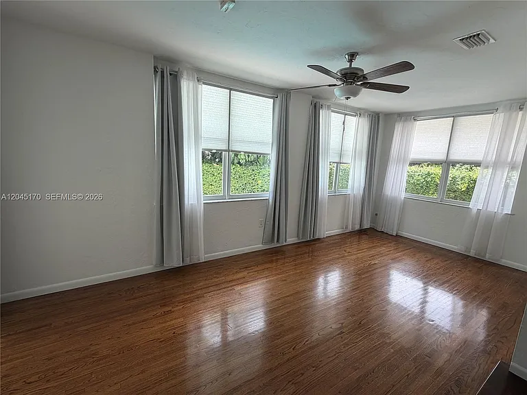1420 Baracoa Ave — Photo 6