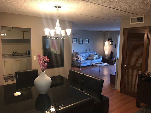 2nd image of 1551 Ashland Ave APT 203