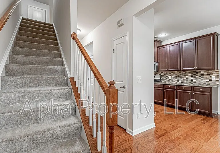 106 Middleby Way — Photo 6