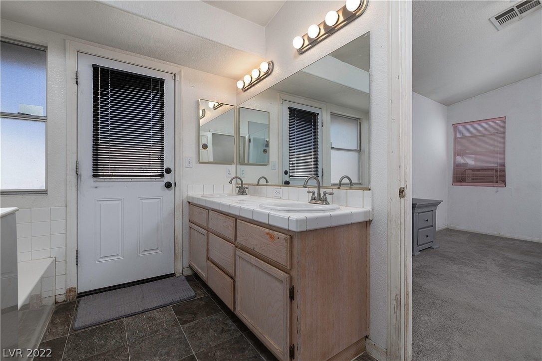 North Las Vegas, NV 89032