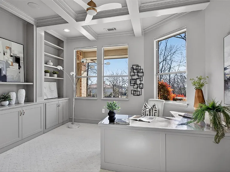 5704 Pine Valley Dr — Photo 33