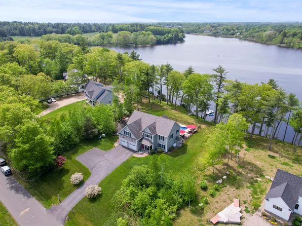 11 Densmore Lane, Dresden, ME 04342
