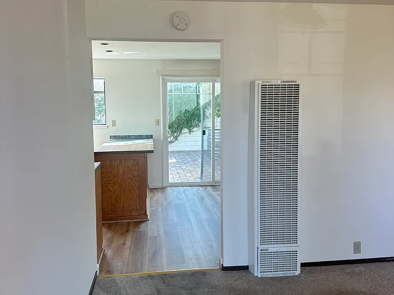 754 McLeod St — Photo 3