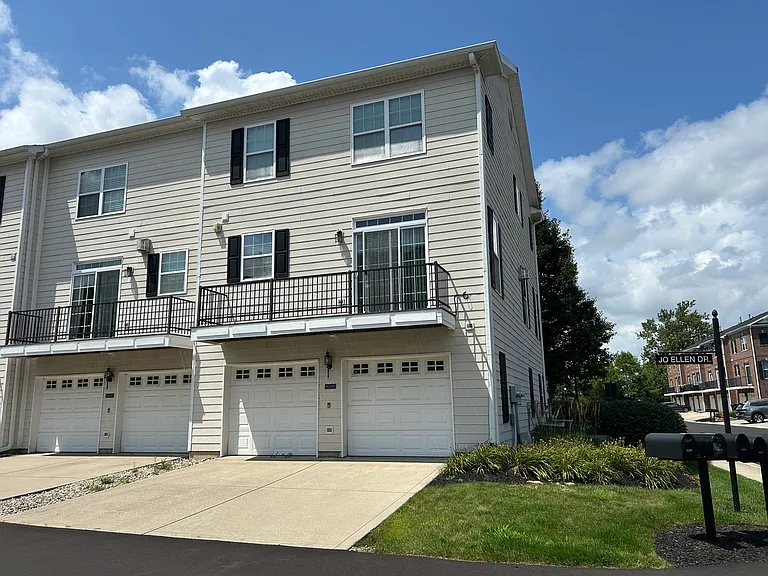 8268 Jo Ellen Dr — Photo 26