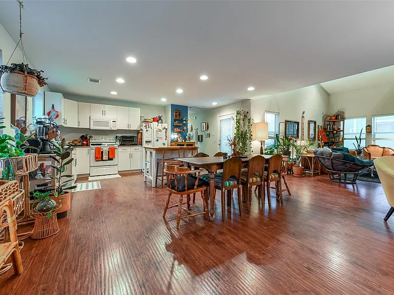 1308 Ruthven St #B — Photo 16