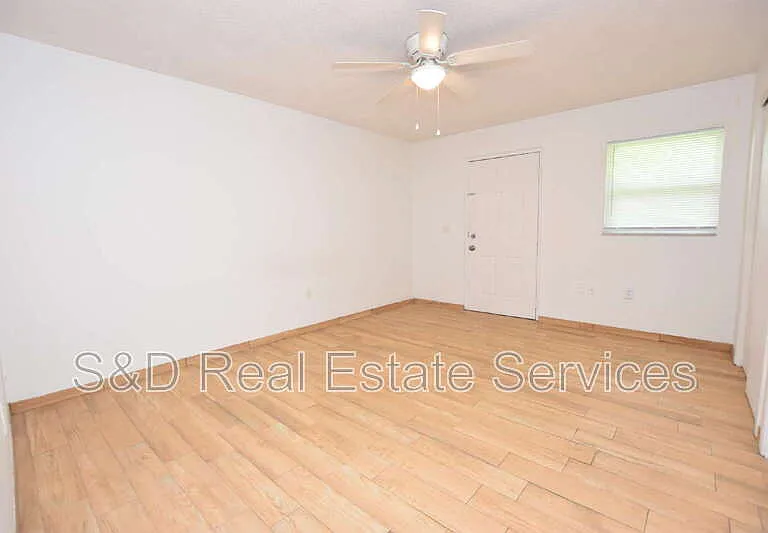 613 Robin Rd #5 — Photo 4