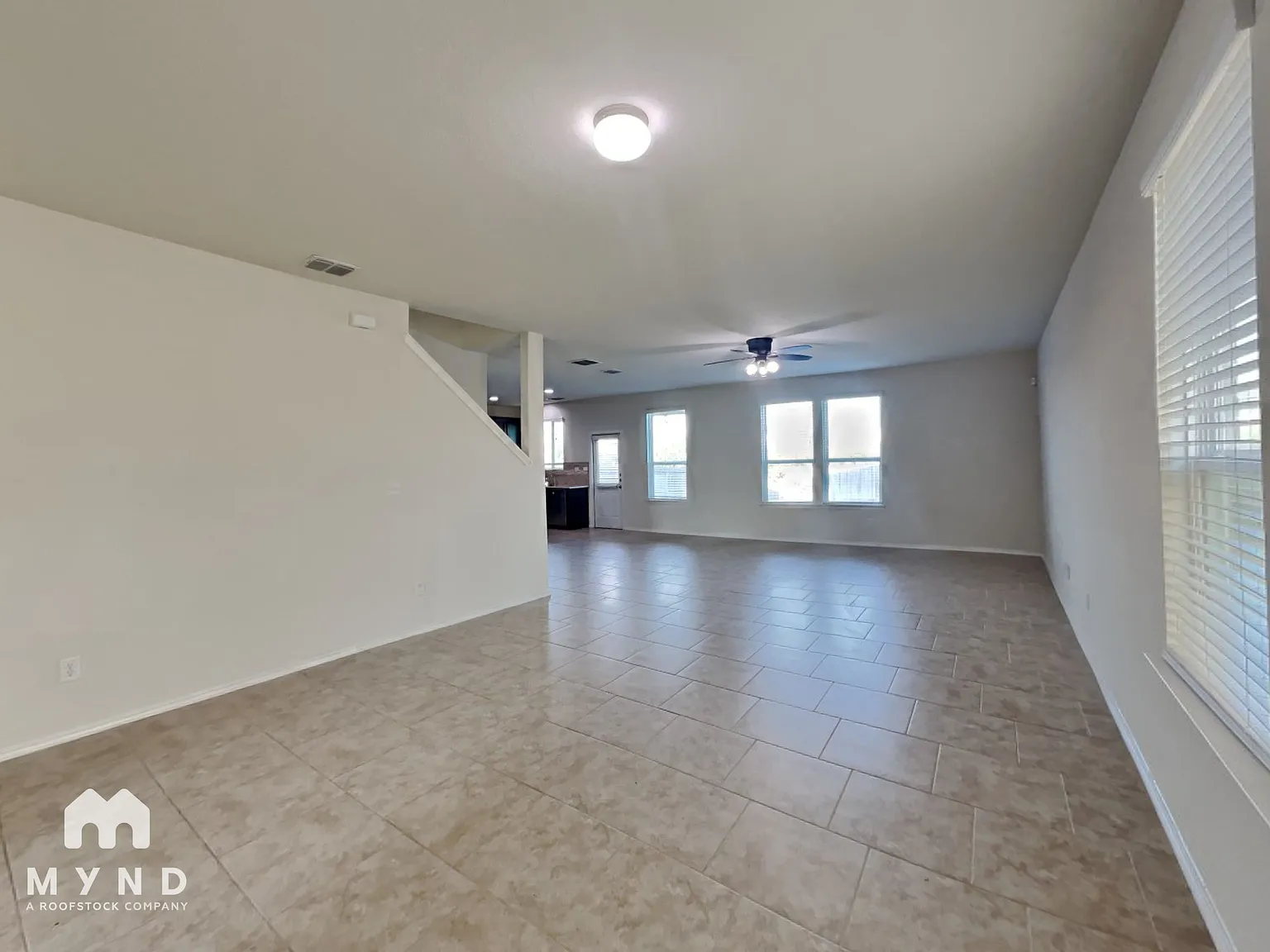 4 bed, 3.0 bath, 2604 sqft, $2,299 — Photo 2
