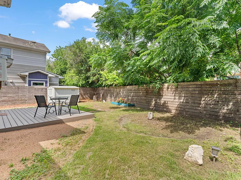 720 Pedernales St #B — Photo 26