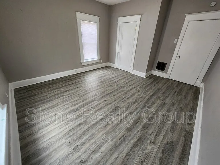 1110 N 9th St — Photo 6
