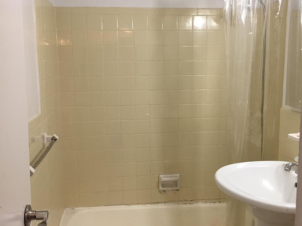 1st image of 3324 Parsons Blvd APT 6R
