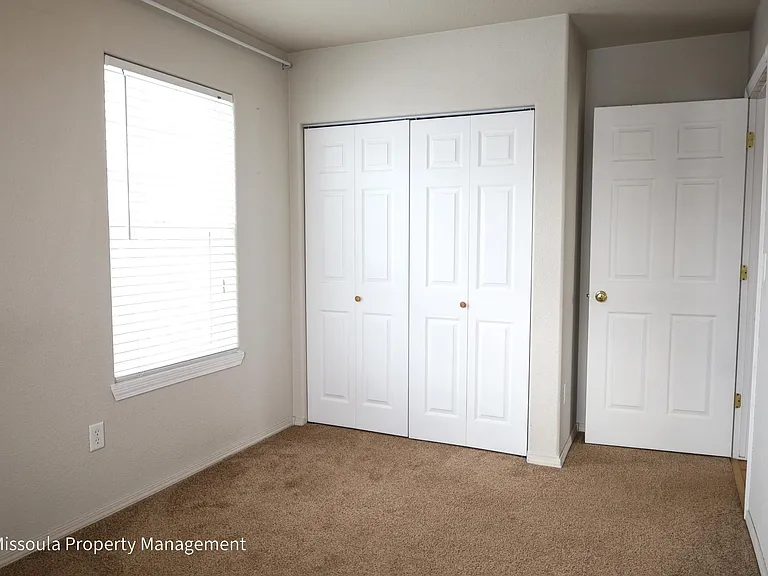 2125 Livingston Ave — Photo 4