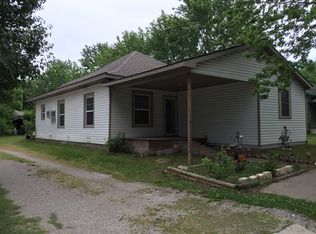 437 S Pine St, Nowata, OK 74048