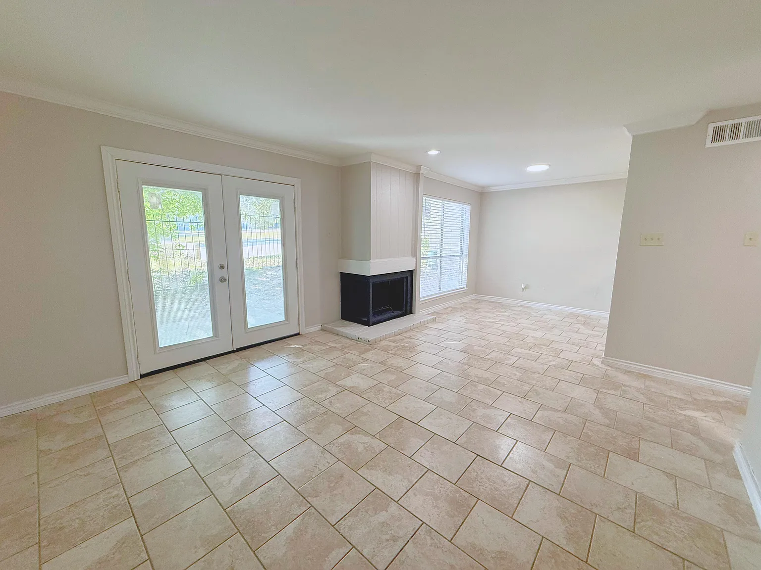 Sierra Ranch Apartments — Photo 1