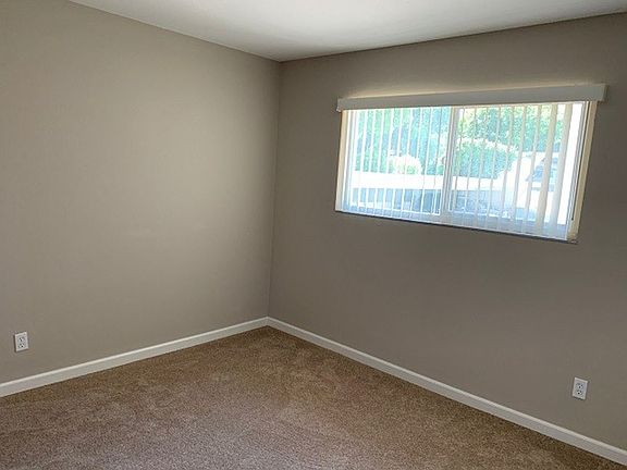 4th image of 136 Towne Ter APT 5