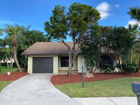 2nd image of 2714 Begonia Ct