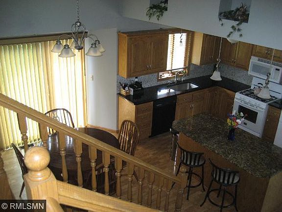 2nd image of 502 Ash St S