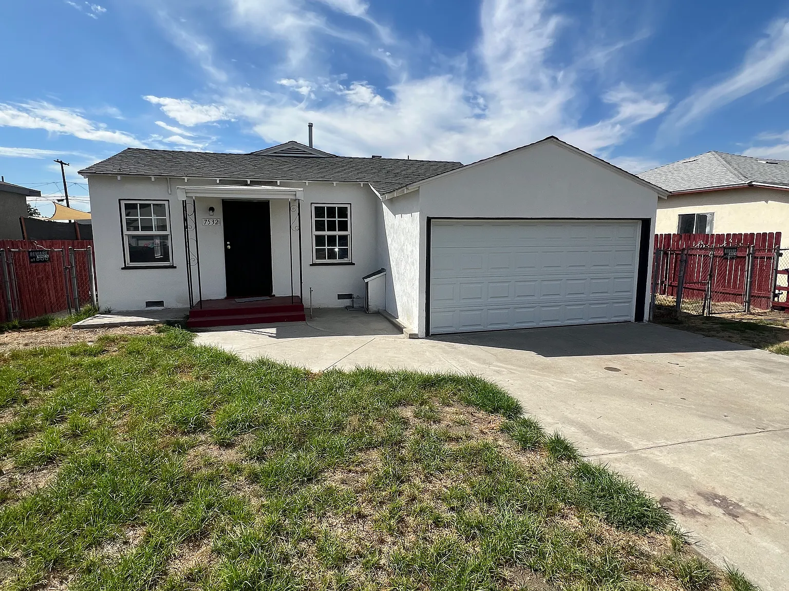 3 bed, 1017 sqft, $2,350 — Photo 1