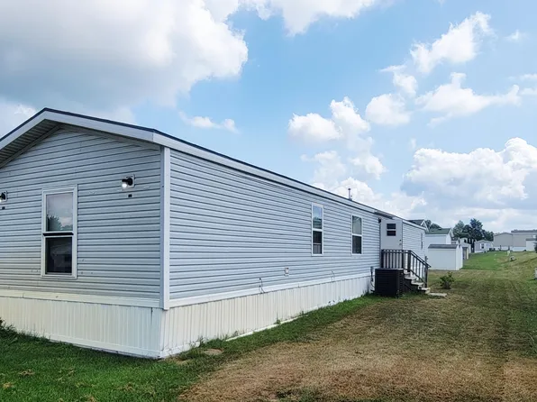 1194 W Grey Ct, Wayland, MI 49348