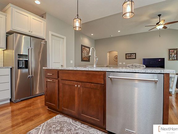 5th image of 8101 S 67th St #6