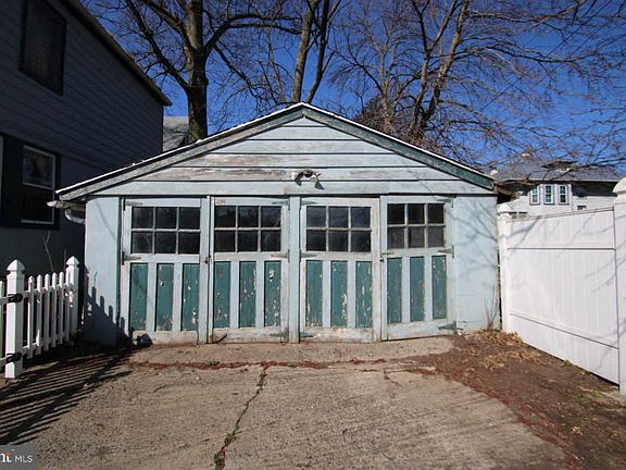 4th image of 182 N Wycombe Ave