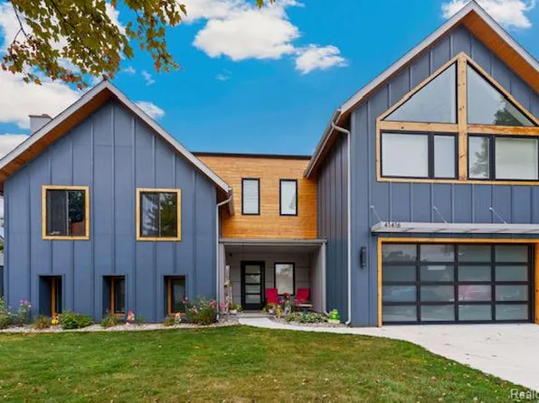 41416 Justin Dr, Clinton Township, MI 48038
