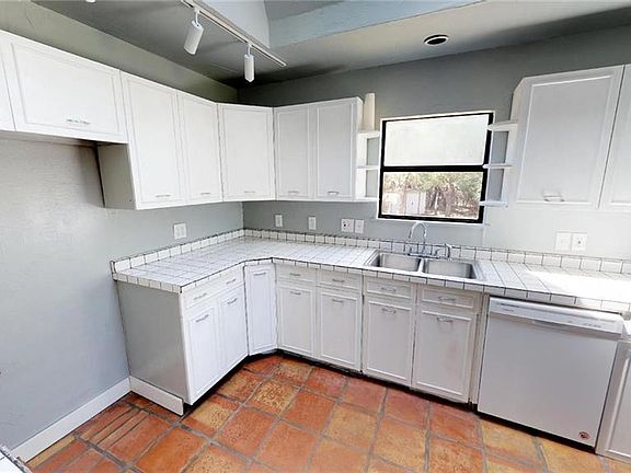 5th image of 12425 Peck Dr