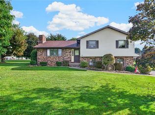 4 Meadow Dr, Latrobe, PA 15650
