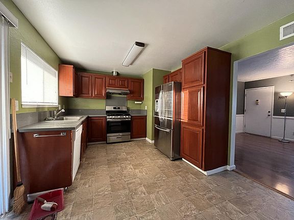 3rd image of 1123 Garber Pl