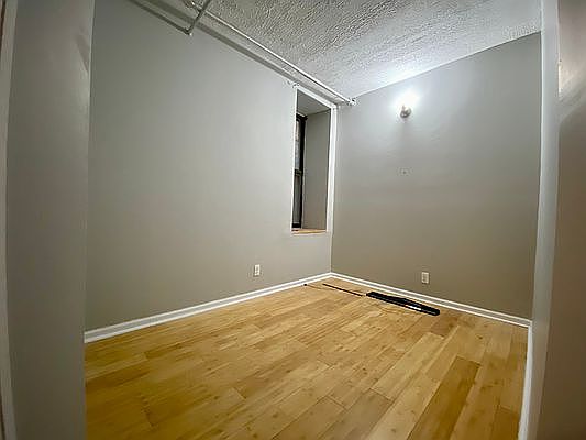 3rd image of 442 W 160th St