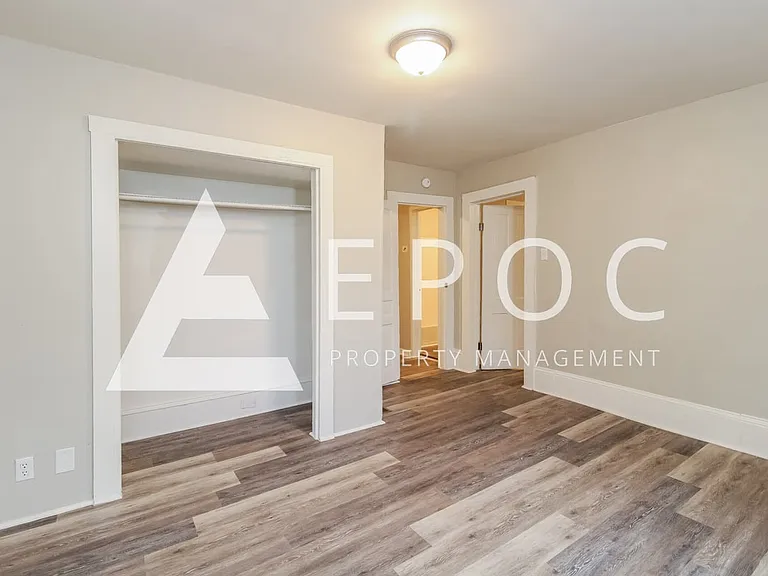836 E Devonshire St — Photo 8
