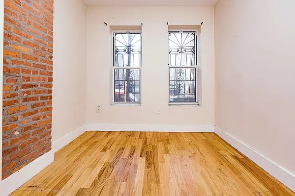 Rented by Nooklyn NYC LLC | media 46