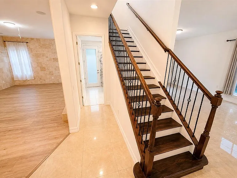10359 Henbury St — Photo 15
