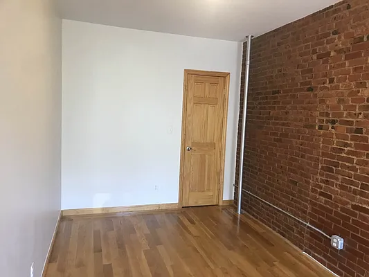 Rented by RV Realty | media 8