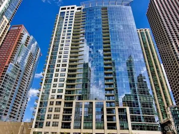 201 N Westshore Dr APT 2705, Chicago, IL 60601