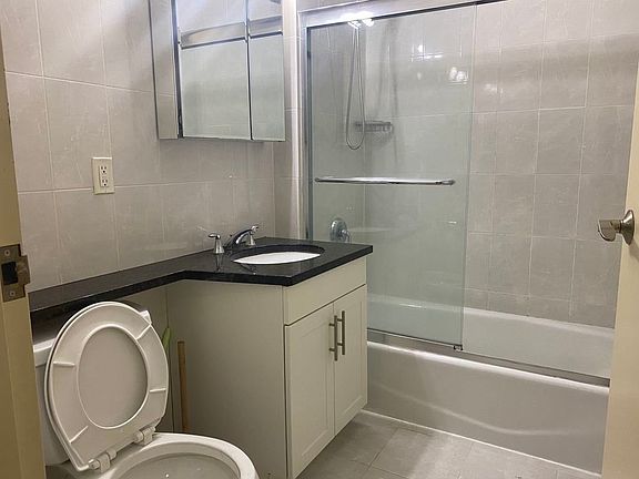 3rd image of 762 41st St APT 2C
