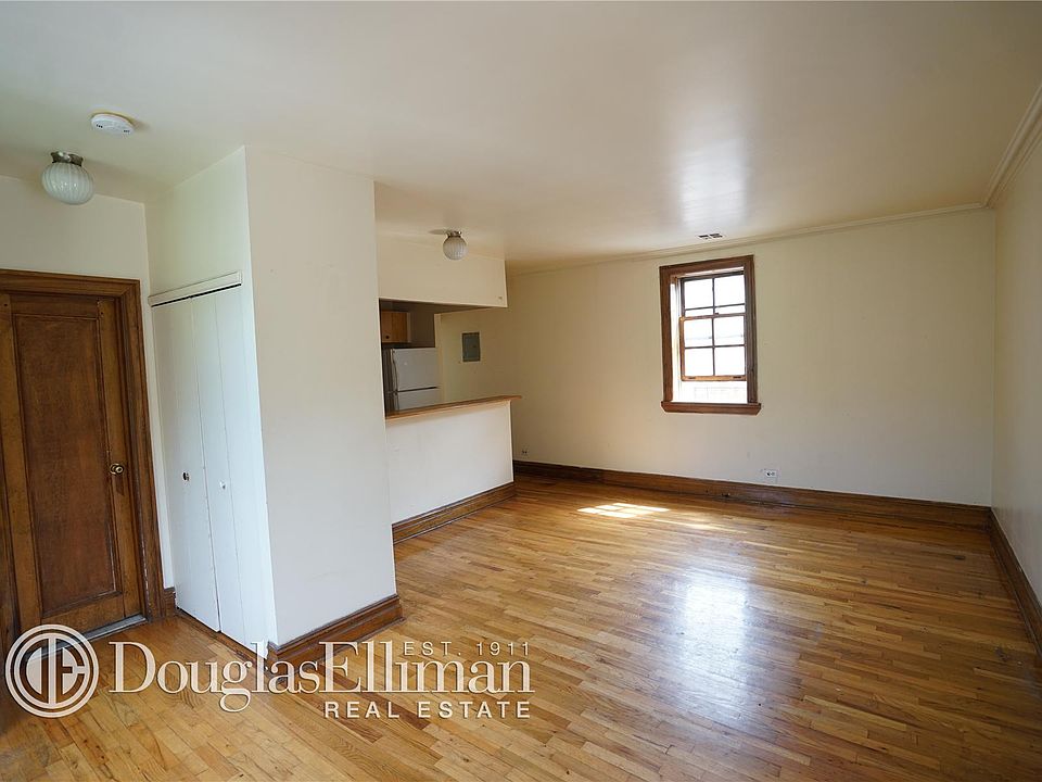 2nd image of 343 Carlton Ave APT 3B