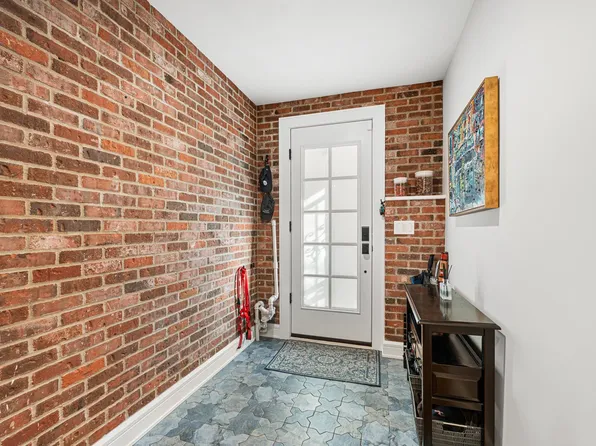 944 Bloomfield Street image 33 of 37