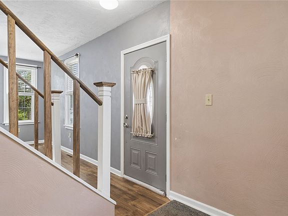 5th image of 857 Highland Ave