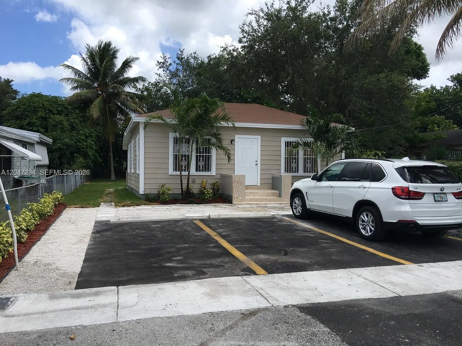 Oleta Terrace — Photo 1
