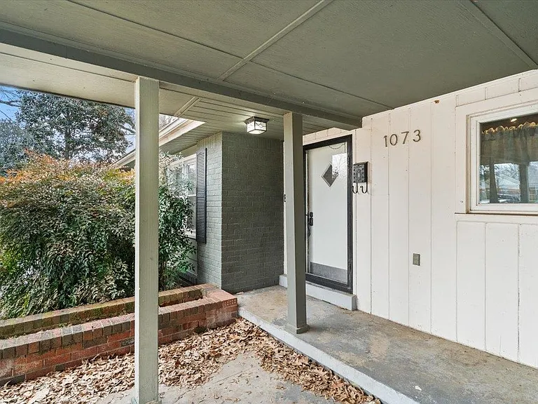 1073 Ivy Rd — Photo 26