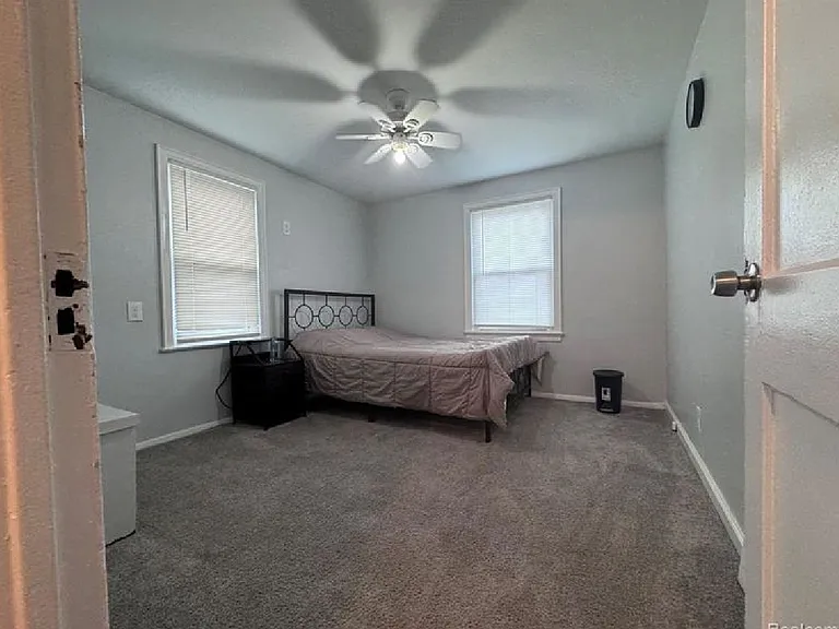 3151 Ewald Cir — Photo 5