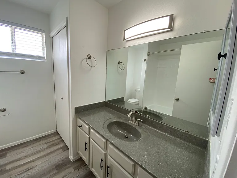 6243-6249 E Greenway Cir — Photo 6