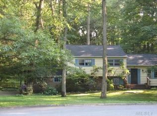 7 Merriwood Dr, Wainscott, NY 11975