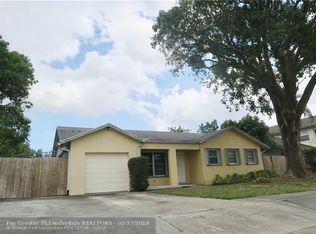 1905 SW 82nd Ave, North Lauderdale, FL 33068
